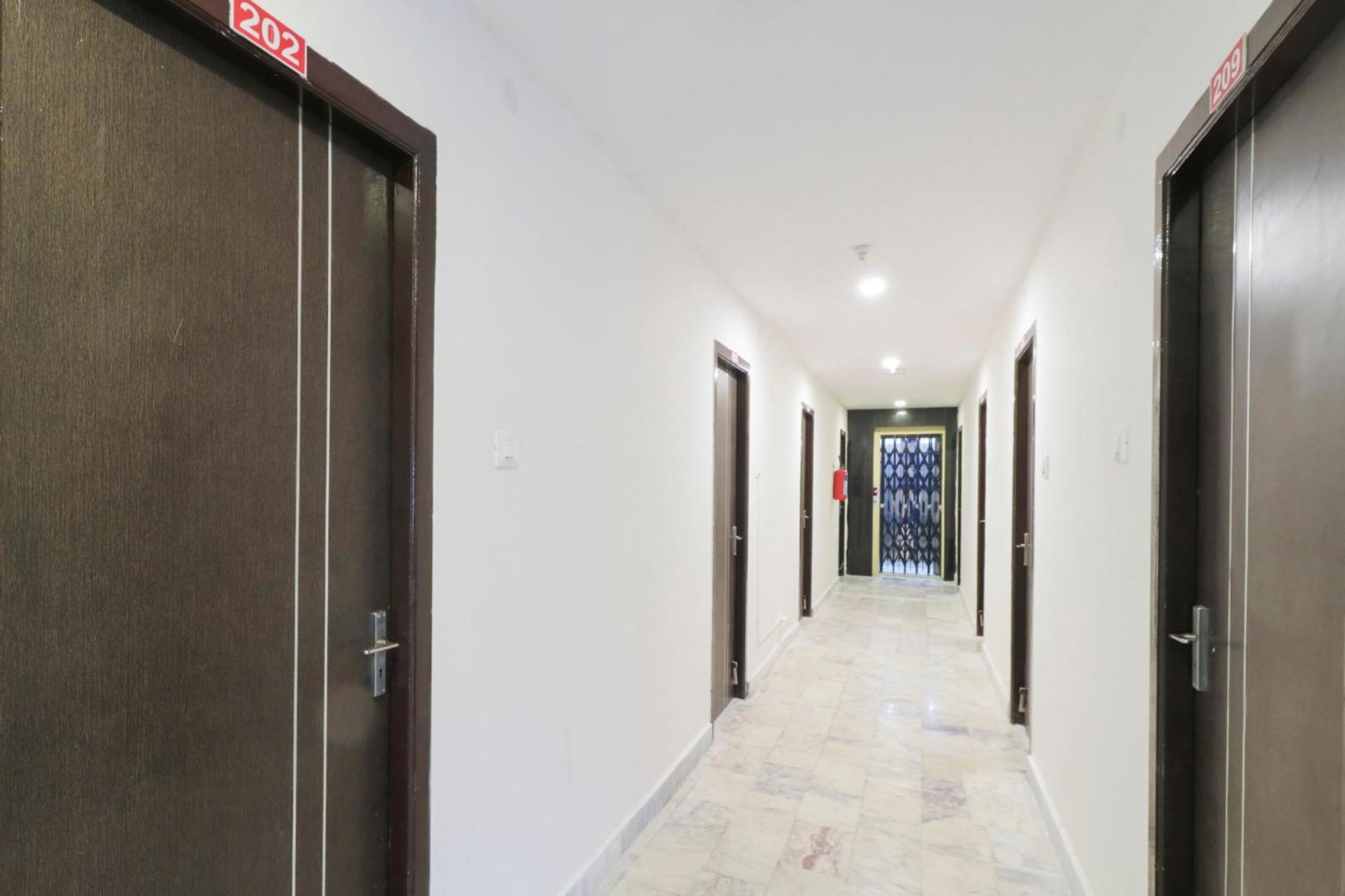 Hotel O Akshaya Elite Vijayawāda Exteriör bild